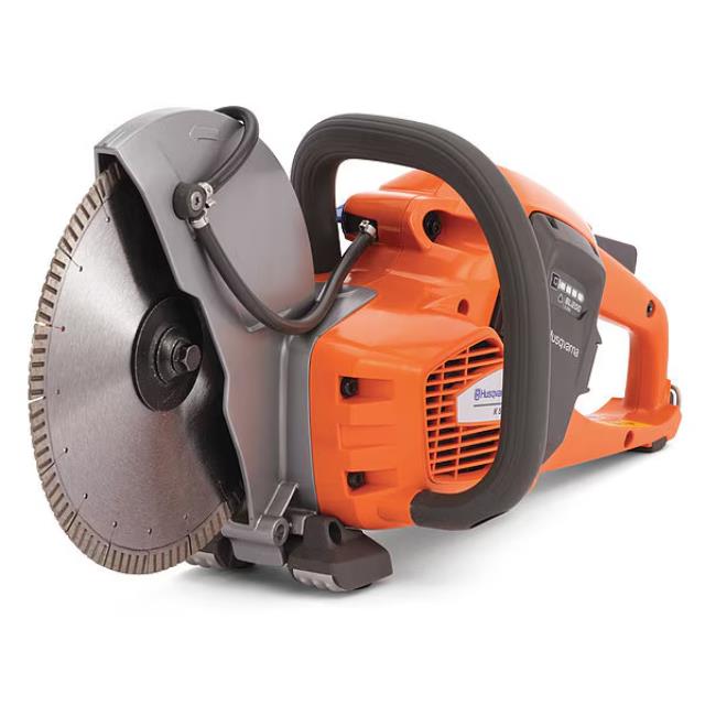 Rental store for CUTOFF SAW, 9 BATTERY WET in Cleveland OH