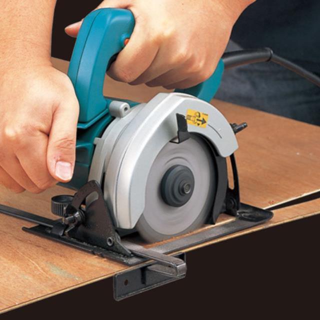 Where to find TILE SAW, 5 ELECTRIC, MAKITA in Cleveland